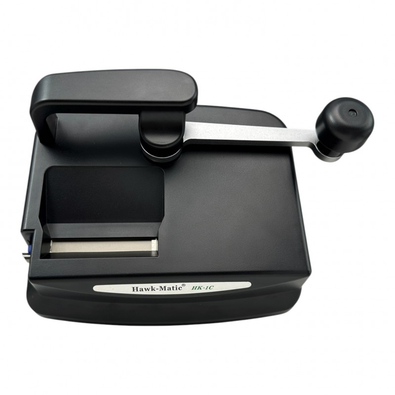 Hawk-Matic HK-1C Premium Slim Sigara Makinesi, en kaliteli ve kullanıcı dostu manuel sigara sarma makinesidir. Hızlı ve kolay kullanımı ile sigara sarımını keyifli hale getirir.